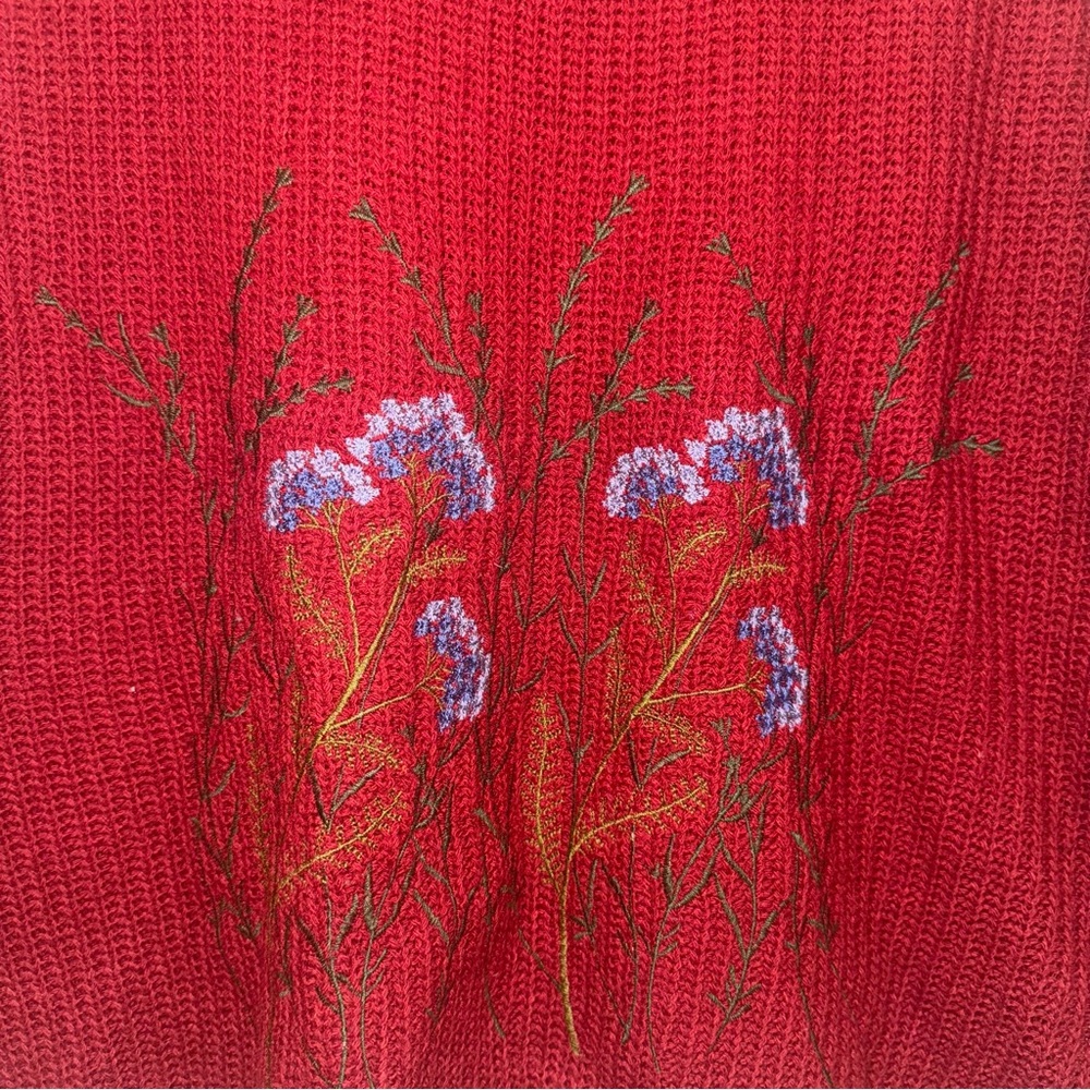 Forever 21 Red Embroidered Flower Crewneck Sweater - Picture 2 of 4